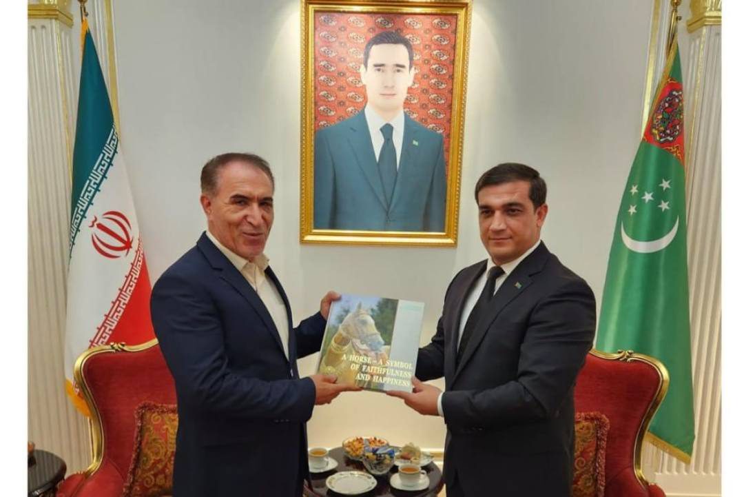 چهار نعل: دیدار رئیس فدراسیون سوارکاری با سفیر ترکمنستان در ایران/ تاکید تهران و عشق‌آباد بر توسعه همکاری‌ها در حوزه سوارکاری