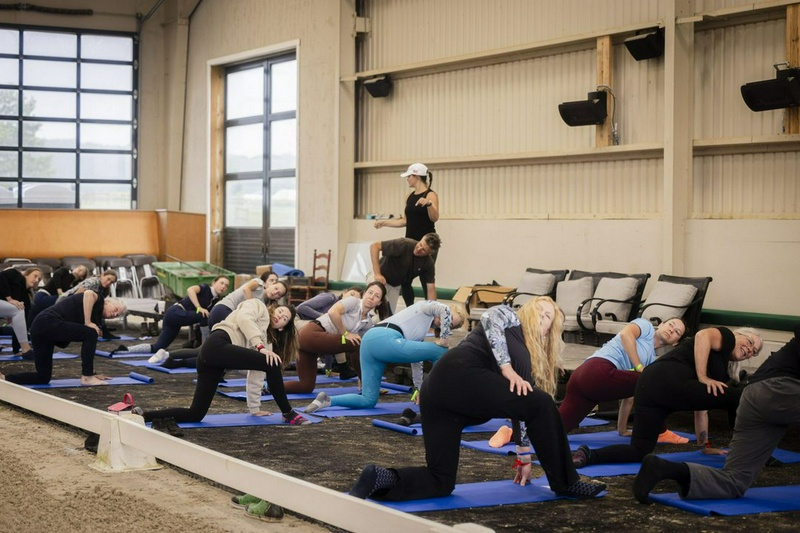 چهار نعل: Bize en Boyd praten over de rol van yoga in de prestaties van ruiters.